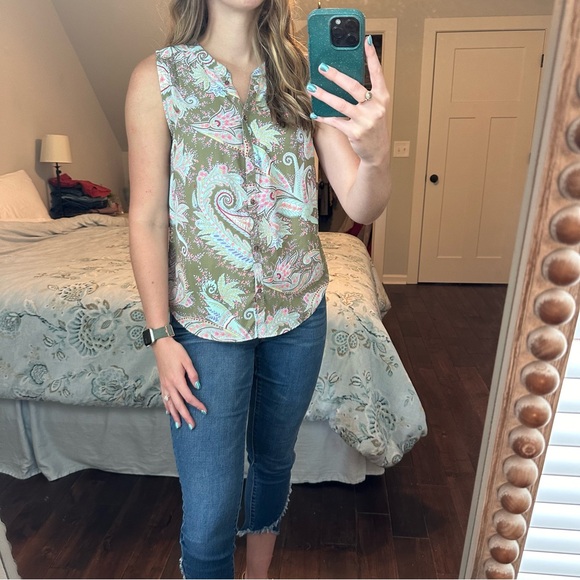 AEO paisley button up tank - Picture 2 of 8